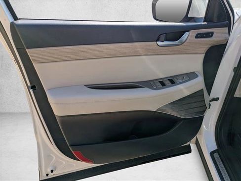 Used 2021 Hyundai Palisade Limited image 9