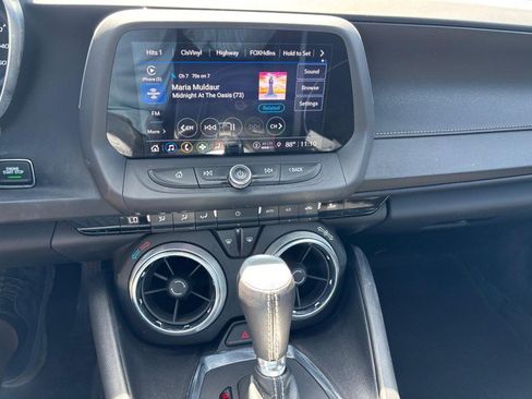 Used 2022 Chevrolet Camaro LT w/ Technology Package RWD image 18