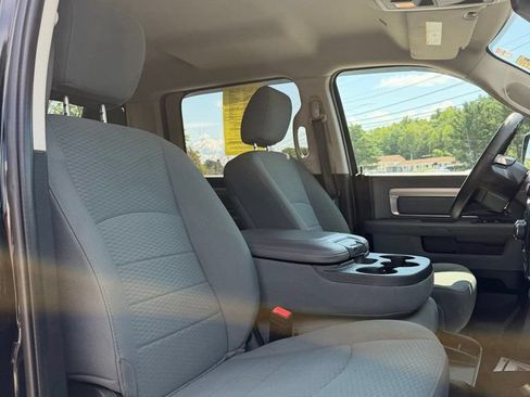 Used 2020 RAM 1500 Classic SLT AWD/4WD image 13