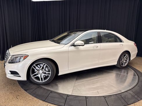 Used 2016 Mercedes-Benz S 550 4MATIC Sedan image 3