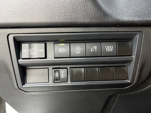 Used 2022 Toyota Tundra SR5 AWD/4WD image 23