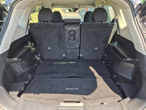 Used 2019 Nissan Rogue S AWD/4WD image 26