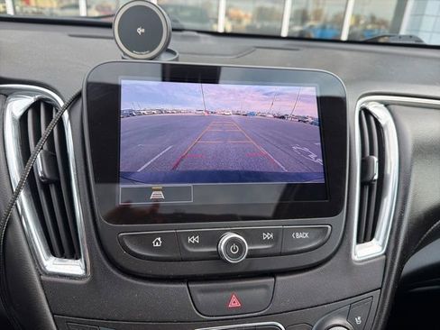 Used 2022 Chevrolet Malibu Premier image 8