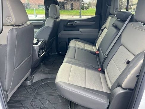 Certified 2026 Chevrolet Silverado 1500 ZR2 AWD/4WD image 36