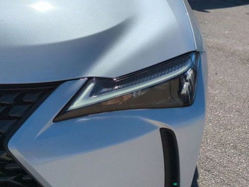 New 2025 Lexus UX 300h 300h image 10