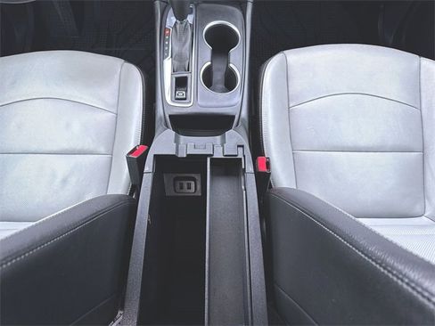 Used 2019 Chevrolet Equinox Premier image 36