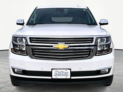 Used 2016 Chevrolet Suburban LTZ image 3