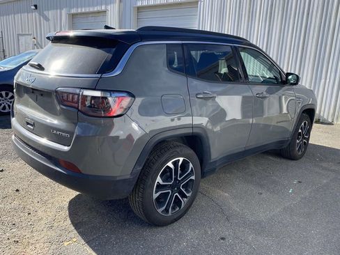 Used 2024 Jeep Compass Limited image 5