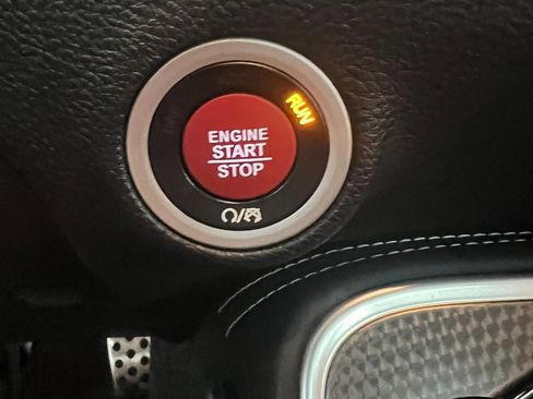 Used 2017 Dodge Challenger SRT Hellcat image 27