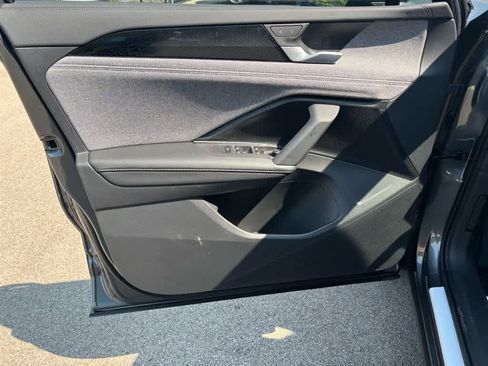 New 2025 Volkswagen Tiguan S image 8