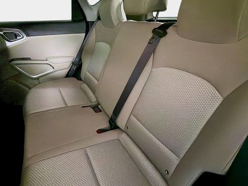 Certified 2025 Kia Soul LX w/ LX Technology Package image 14