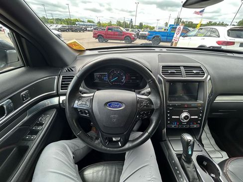 Used 2019 Ford Explorer Sport w/ Equipment Group 401A AWD/4WD image 35