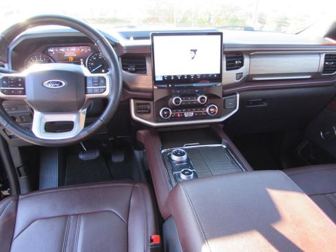 Used 2024 Ford Expedition Max Limited image 25