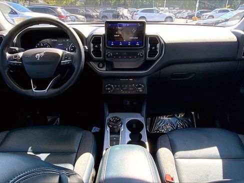 Used 2021 Ford Bronco Sport Outer Banks w/ Outer Banks Package image 12
