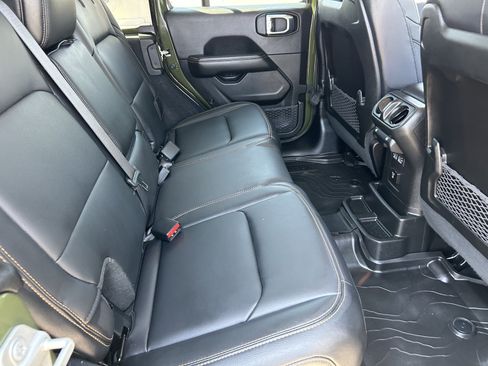 Used 2024 Jeep Wrangler Unlimited Sahara AWD/4WD image 14