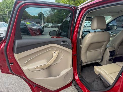 Used 2017 Ford Escape Titanium w/ Equipment Group 301A FWD image 15