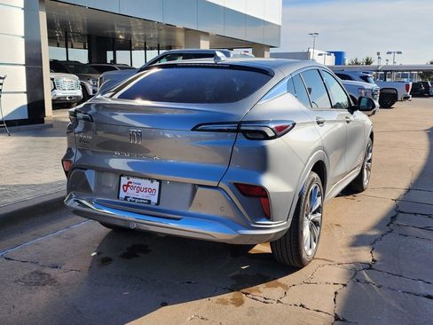 New 2026 Buick Envista Avenir image 4