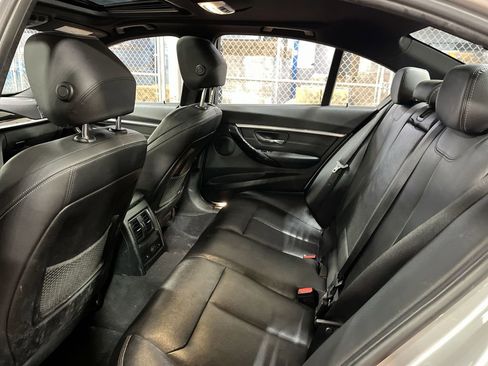 Used 2017 BMW 330i xDrive Sedan image 23