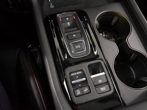 Certified 2025 Honda Pilot TrailSport image 25