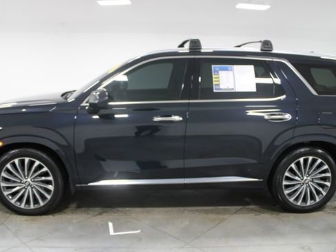 Used 2024 Hyundai Palisade Calligraphy image 6