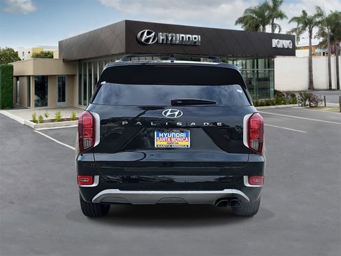 Used 2021 Hyundai Palisade Limited image 4