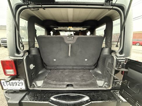 Used 2018 Jeep Wrangler Willys Wheeler image 22