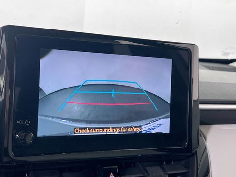 Used 2023 Toyota Corolla Cross L image 13