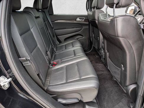 Used 2018 Jeep Grand Cherokee Overland AWD/4WD image 21