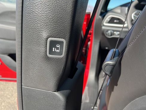 New 2026 Chrysler Pacifica Select image 20