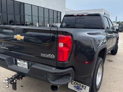 Used 2024 Chevrolet Silverado 3500 High Country w/ Technology Package AWD/4WD image 8