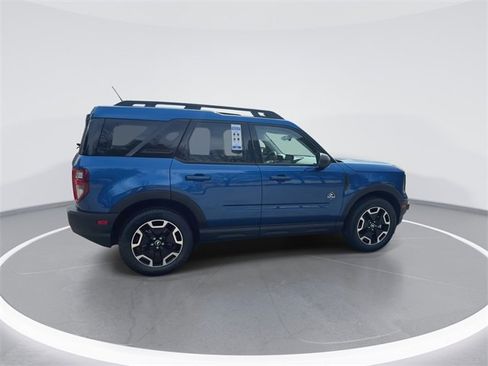 Used 2023 Ford Bronco Sport Outer Banks w/ Tech Package image 9
