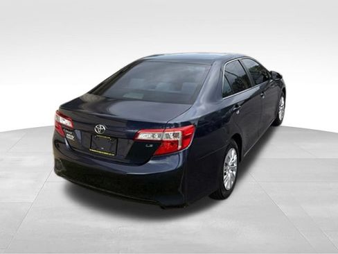 Used 2014 Toyota Camry LE FWD image 34