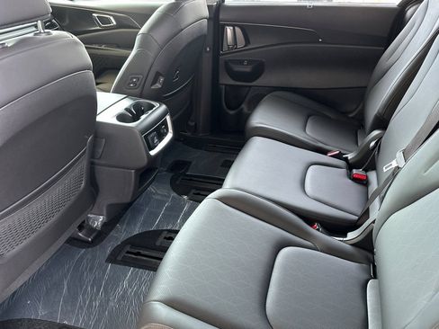 New 2026 Kia Carnival SX w/ SX Dark Edition Package FWD image 12
