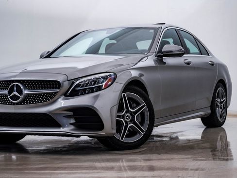 Used 2020 Mercedes-Benz C 300 4MATIC Sedan image 2