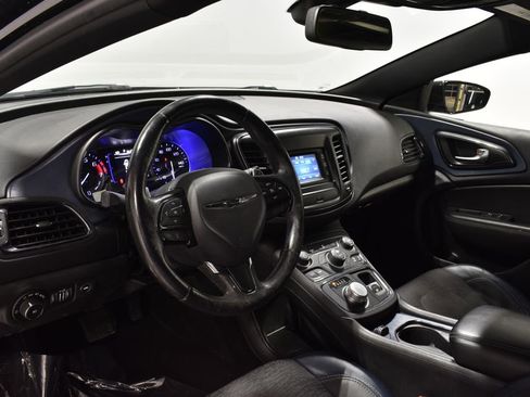 Used 2015 Chrysler 200 S w/ Comfort Group image 11