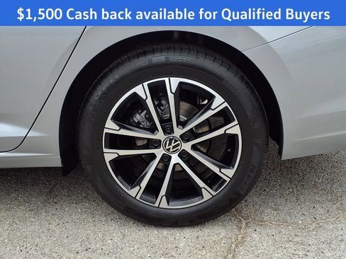 New 2025 Volkswagen Jetta Sport image 4