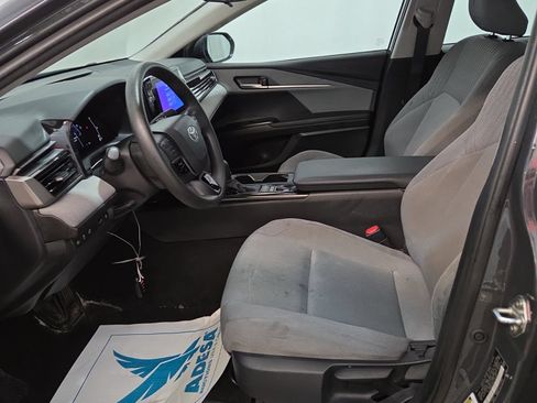 Used 2025 Toyota Camry LE FWD image 2