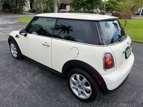 Used 2009 MINI Cooper Hardtop FWD image 3