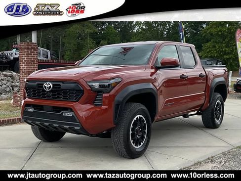 Used 2025 Toyota Tacoma TRD Off-Road AWD/4WD image 3