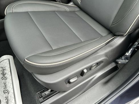New 2026 Chevrolet Suburban Premier AWD/4WD image 24