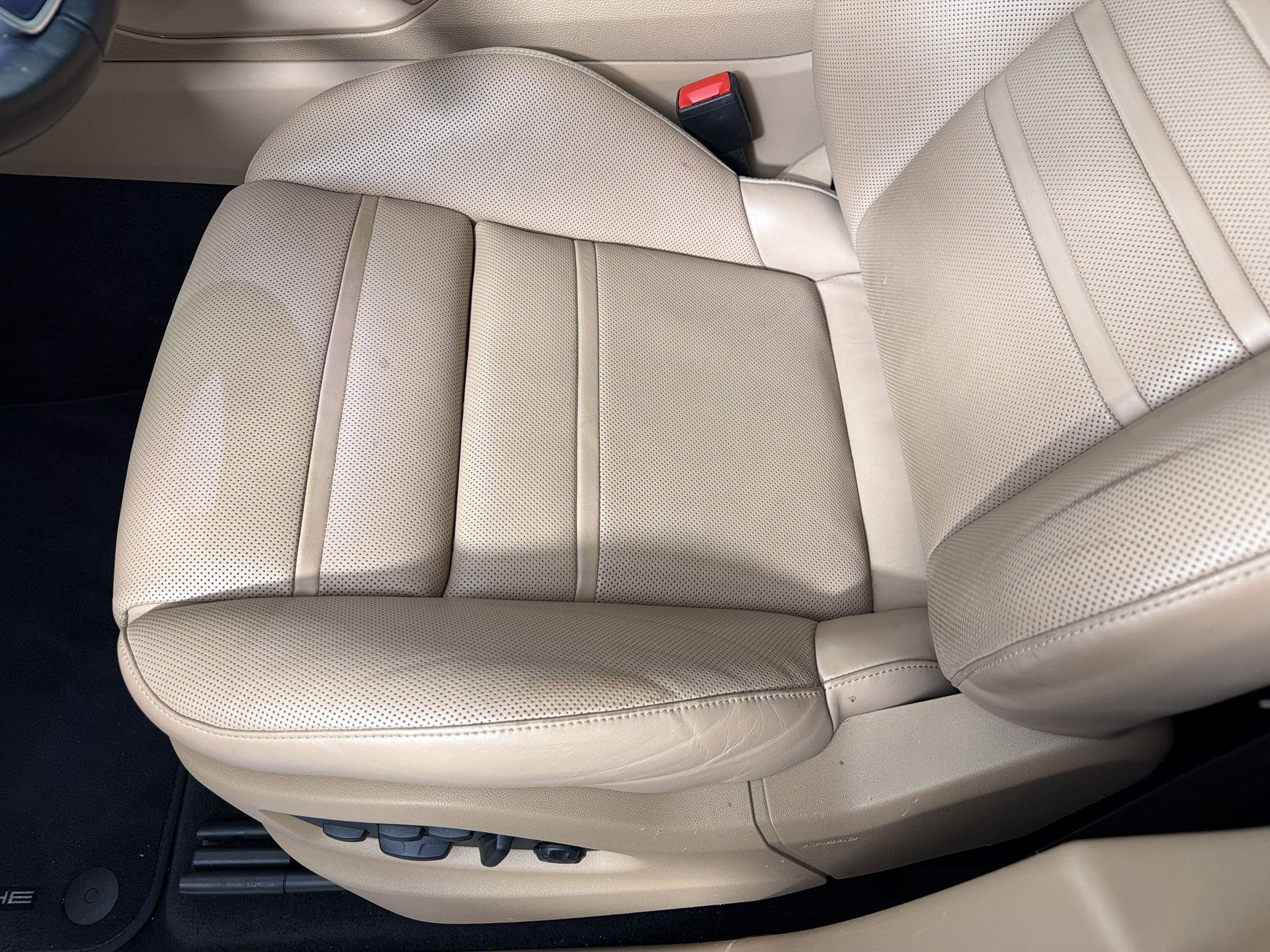 Certified 2023 Porsche Cayenne AWD/4WD image 15