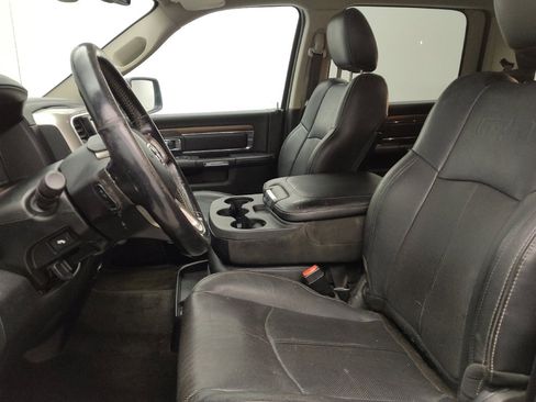 Used 2018 RAM 1500 Laramie RWD image 17