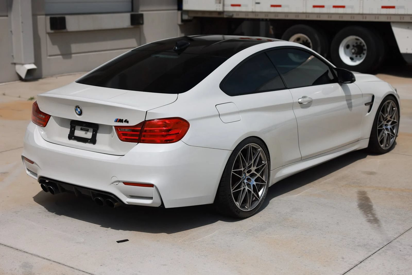 Used 2016 BMW M4 Coupe RWD image 6