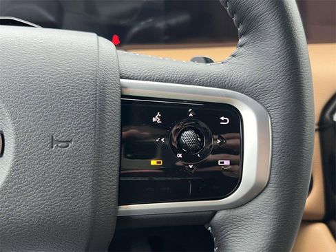 New 2026 Nissan Armada SL w/ Captain's Chari Seat Package image 19