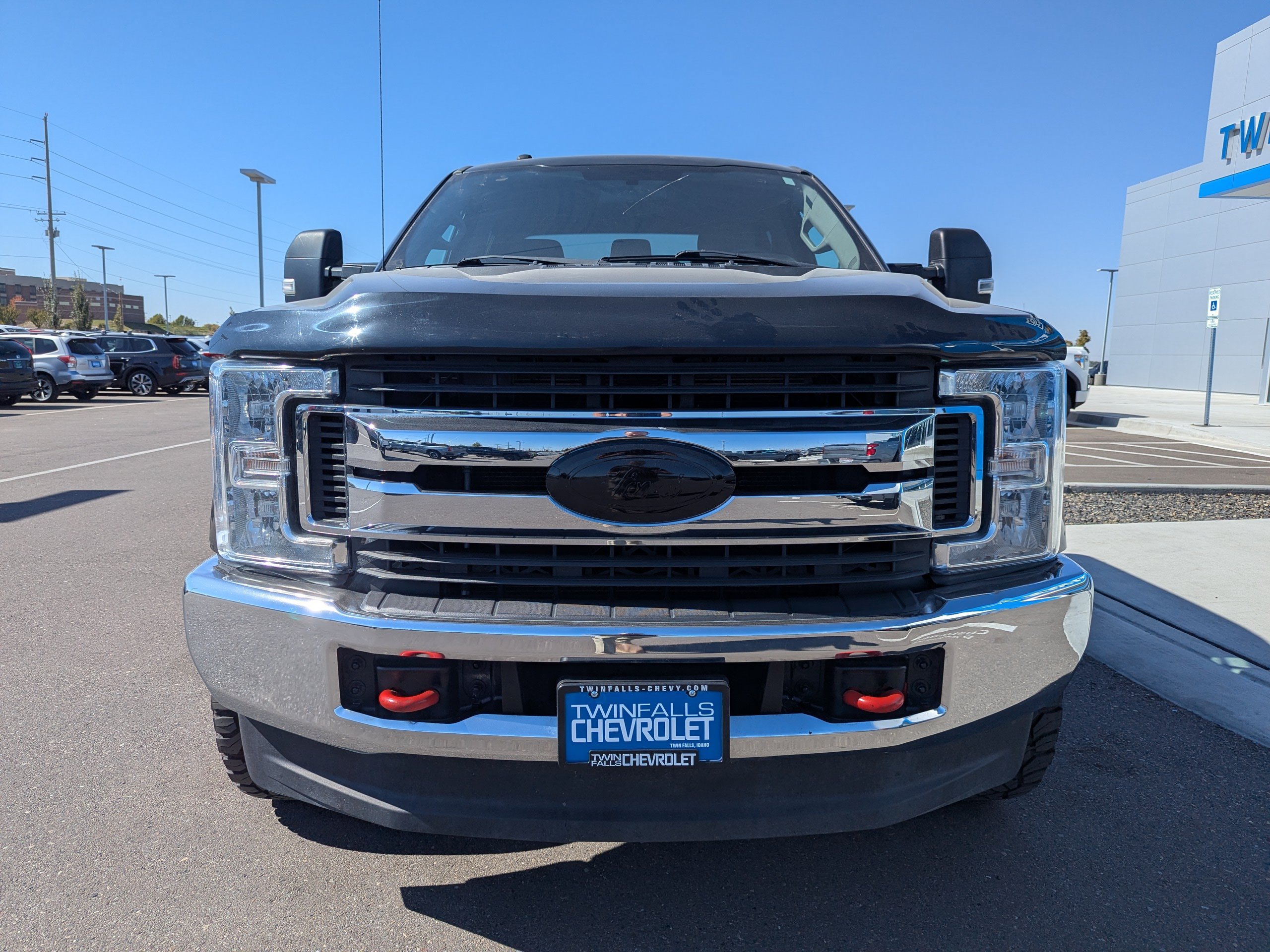 Used 2018 Ford F250 XLT w/ Camper Package AWD/4WD image 4