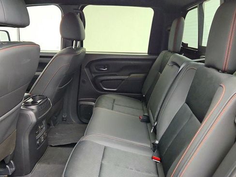 Used 2022 Nissan Titan PRO-4X AWD/4WD image 21