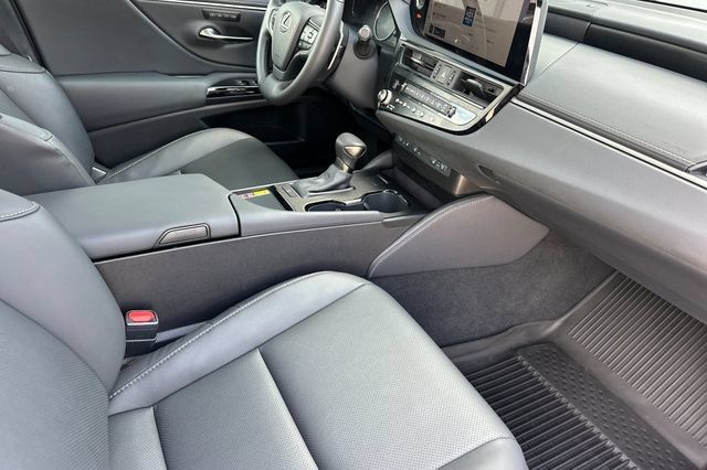 Used 2025 Lexus ES 350 w/ Premium Package FWD image 18