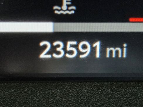 Certified 2025 Toyota RAV4 Limited w/ Advanced Technology Package image 19