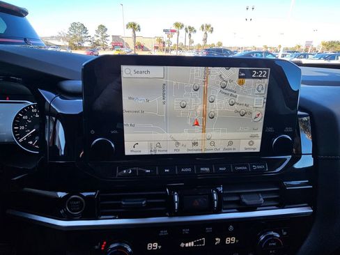 Used 2024 Nissan Pathfinder SL w/ Black Appearance Package image 24