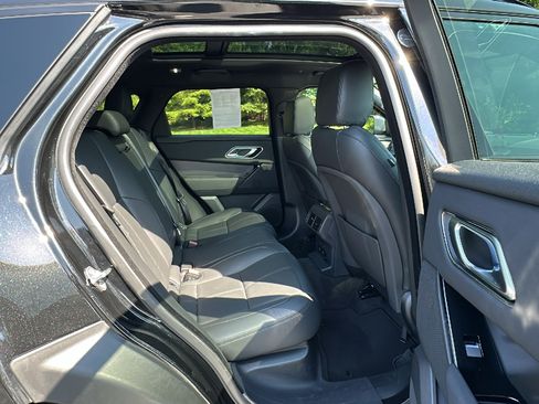 Used 2025 Land Rover Range Rover Velar Dynamic SE image 24